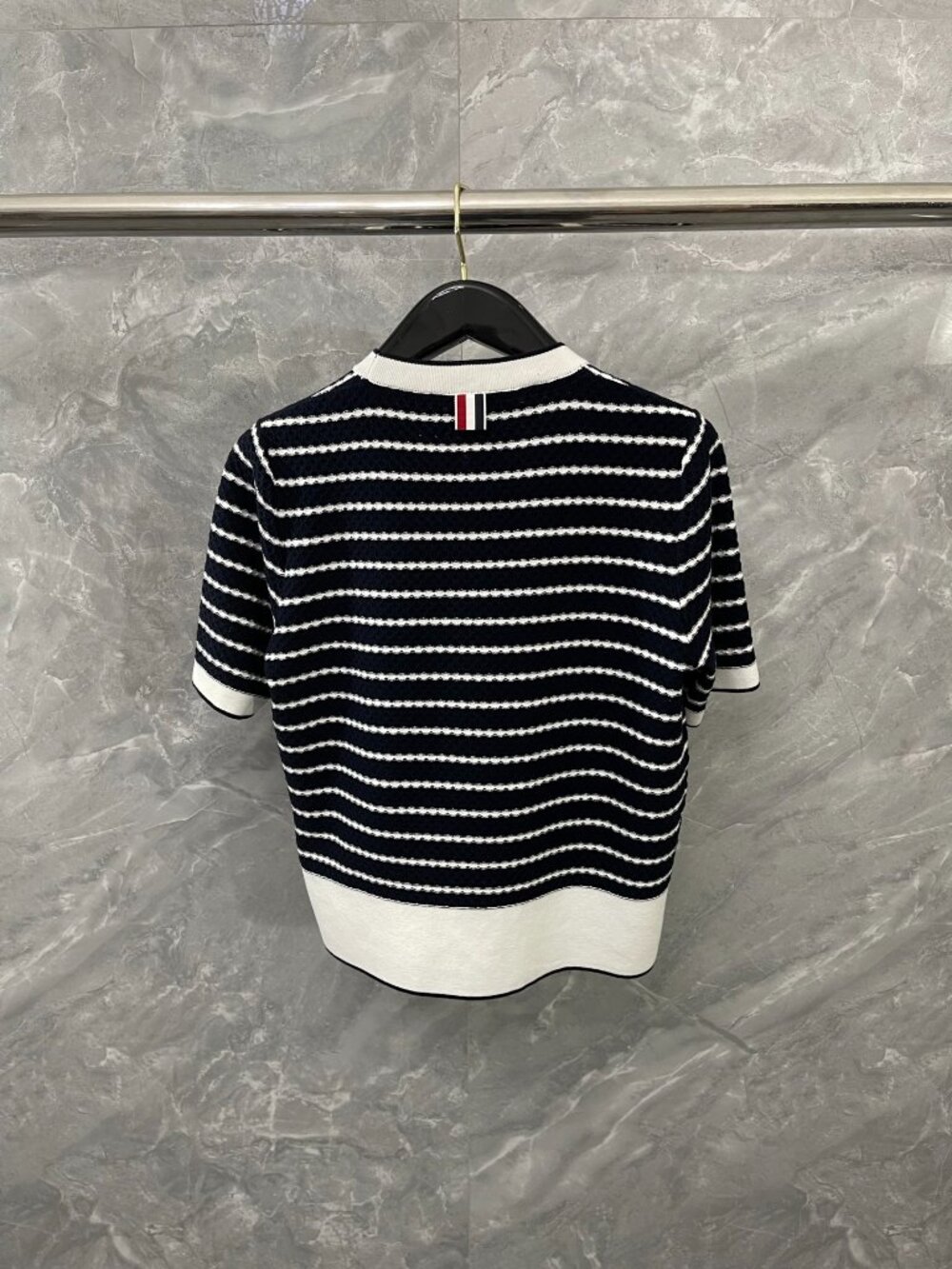 Thom Browne STRIPED HONEYCOMB RIB TEE - Picture 9 of 9